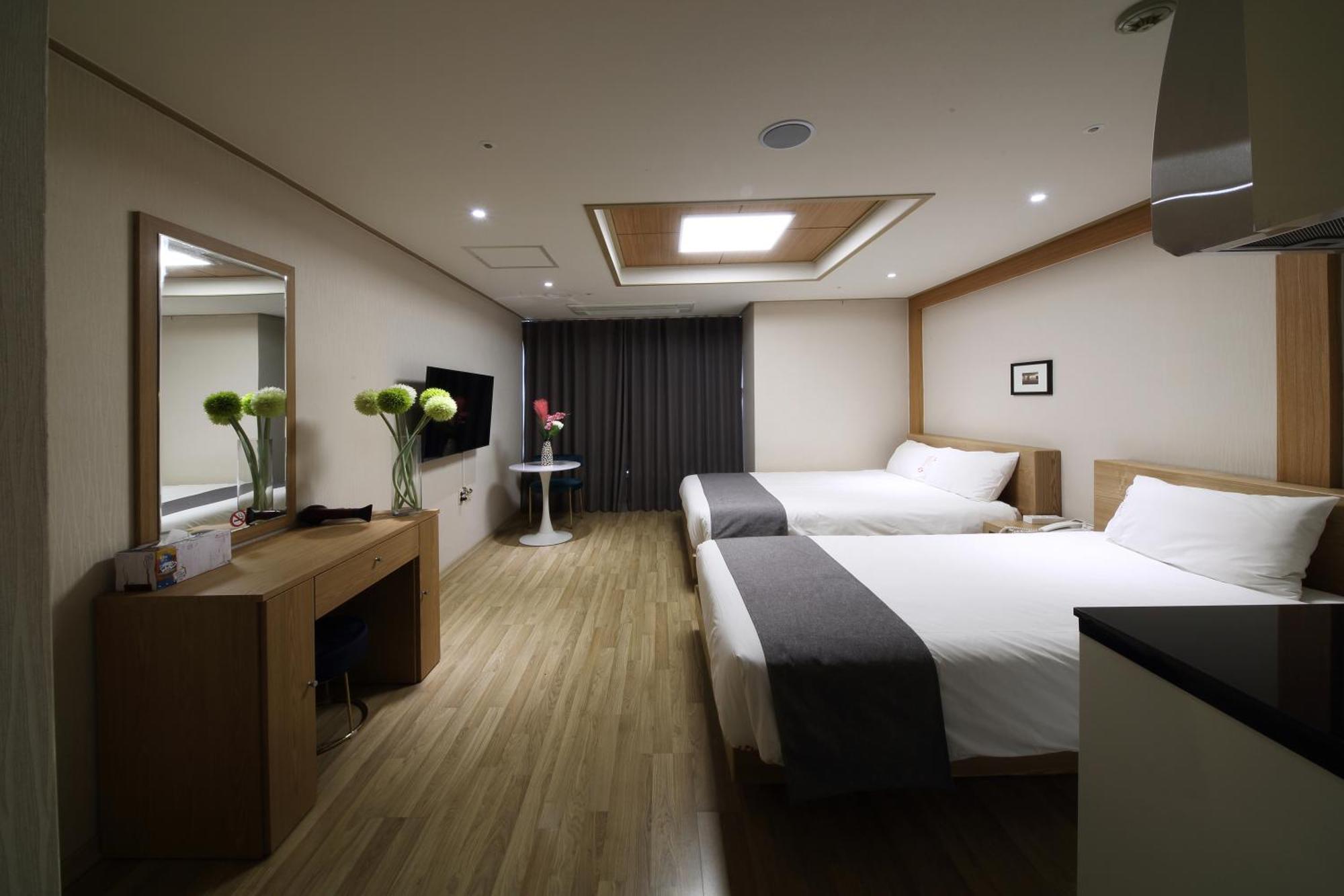 Incheon The Hotel Yeongjong מראה חיצוני תמונה